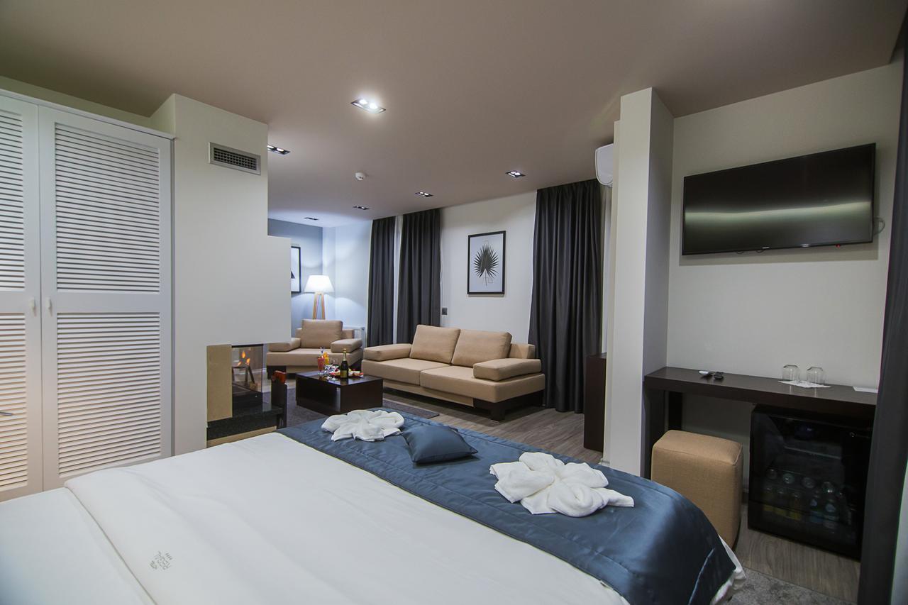Hotel Regal Korça Exteriör bild