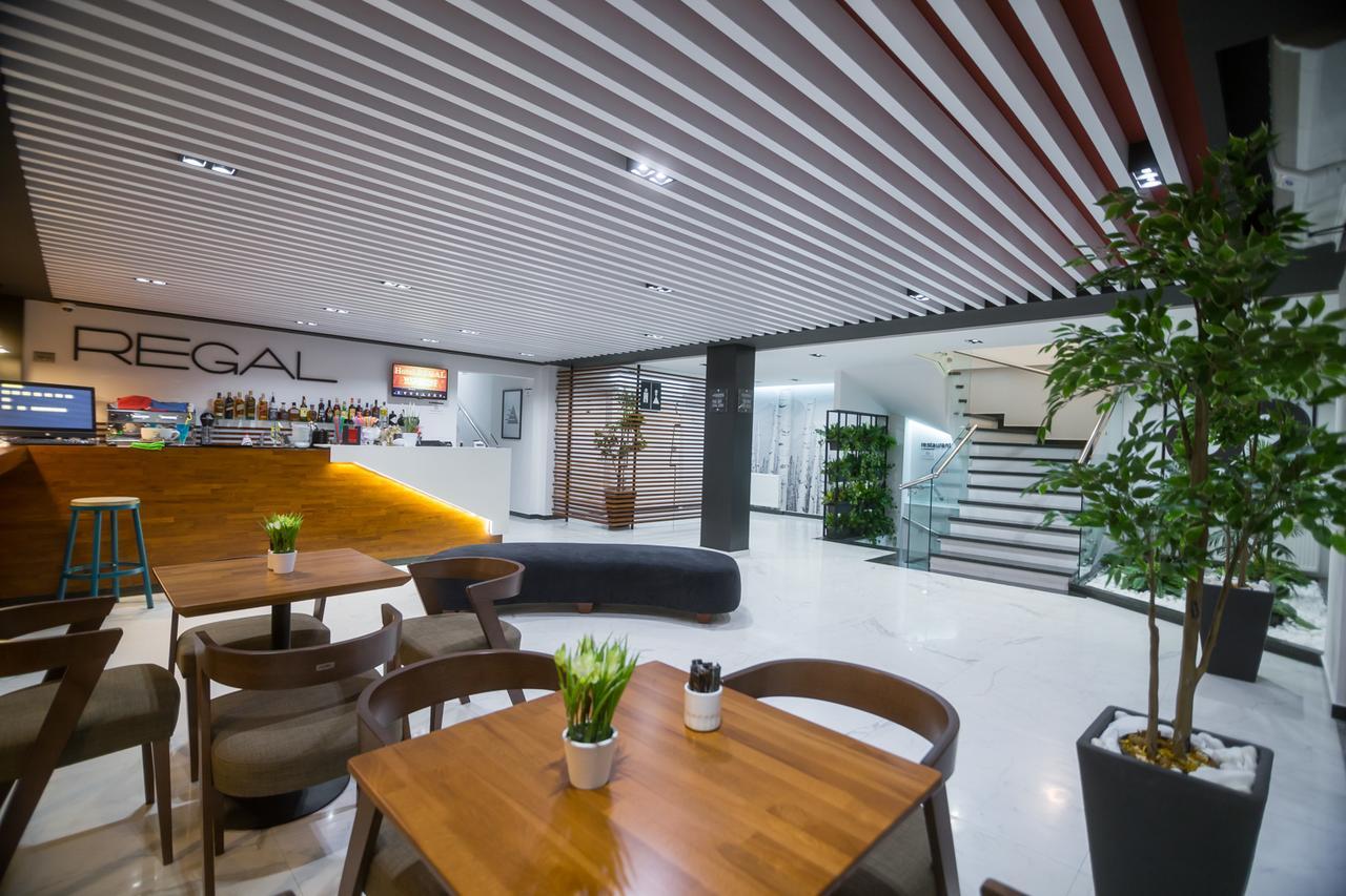 Hotel Regal Korça Exteriör bild